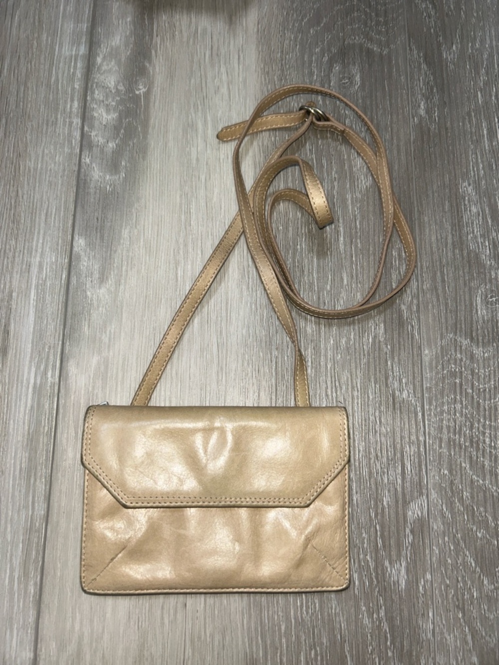 HOBO Jill Leather Wallet Crossbody Bag